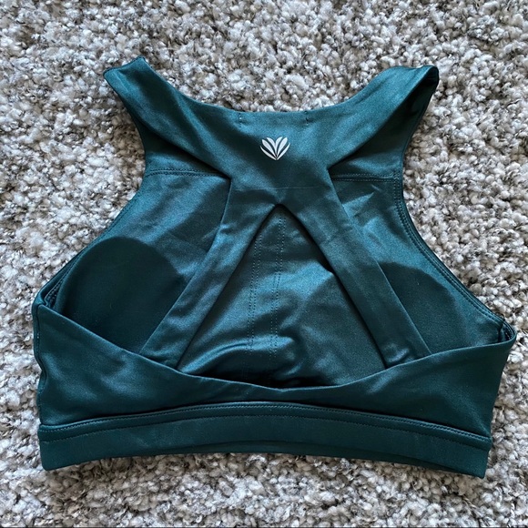 Green High Neck Sports Bra - F21 size S - Picture 2 of 4